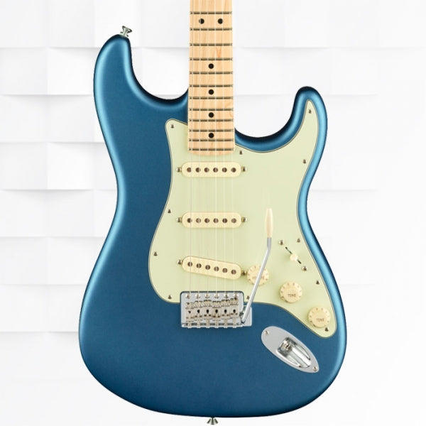 FENDER AMERICAN PERFORMER STRATOCASTER MAPLE FINGERBOARD ELECTRIC GUITAR WITH GIG BAG - SATIN LAKE PLACID BLUE
