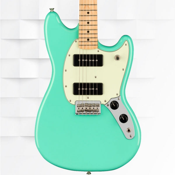 FENDER PLAYER MUSTANG 90 MAPLE FINGERBOARD ELECTRIC GUITAR WITH GIG BAG - SEAFOAM GREEN 0144142573