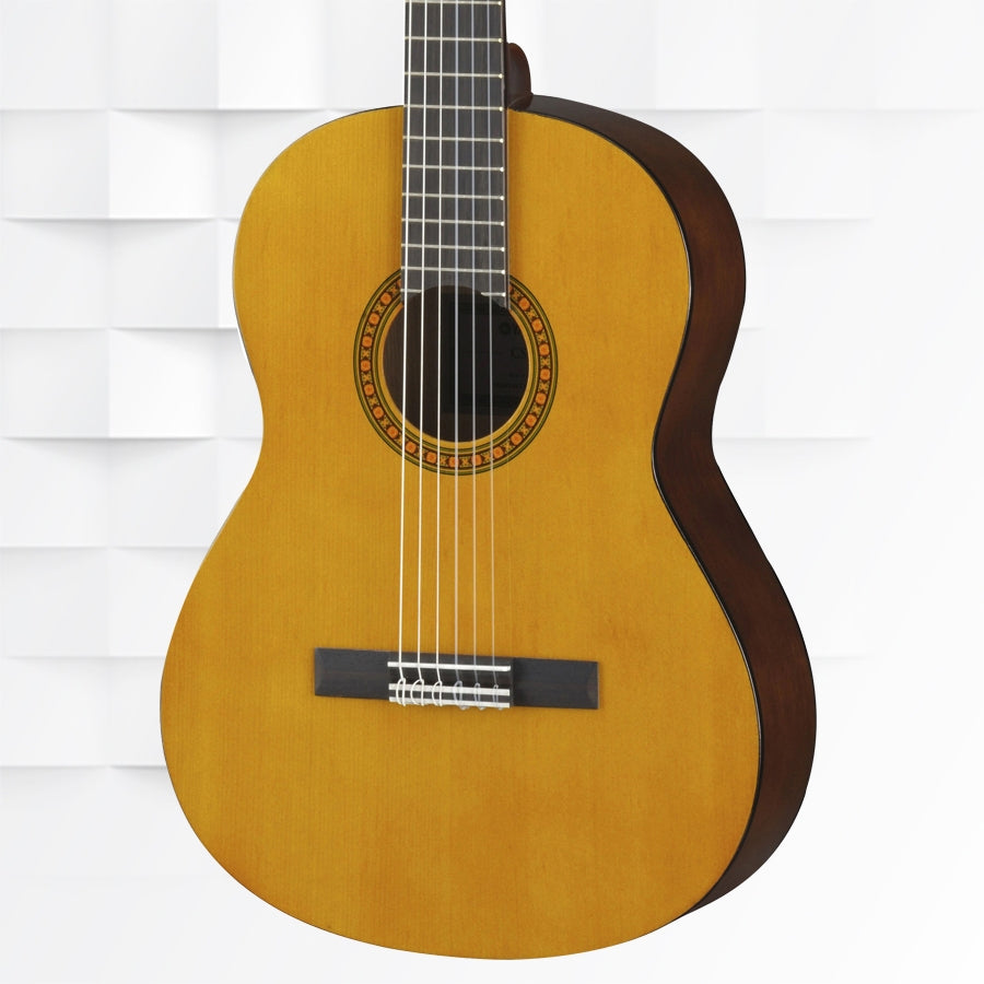 YAMAHA CS40 CLASSICAL GUITAR