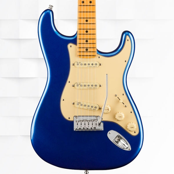 Fender American Ultra Stratocaster SSS Maple Fingerboard Electric Guitar With Case - Cobra Blue