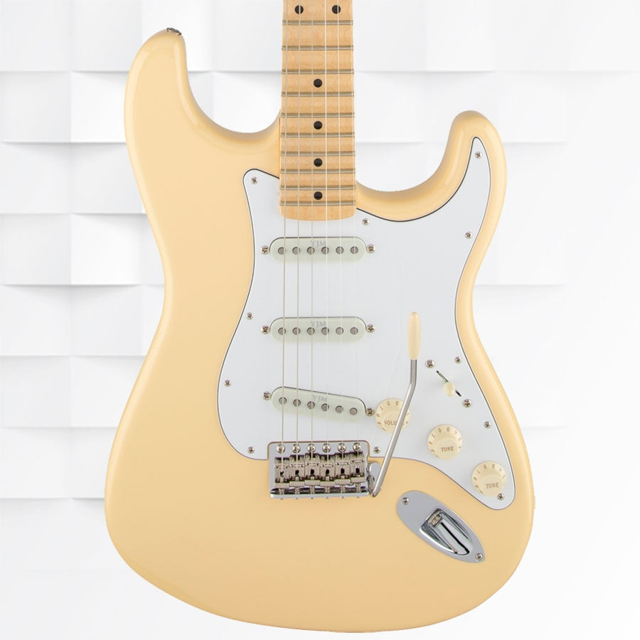 FENDER YNGWIE MALMSTEEN STRATOCASTER ELECTRIC GUITAR 0107112841 - VINTAGE WHITE